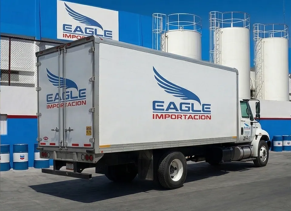 Camión de reparto de Eagle Importación
